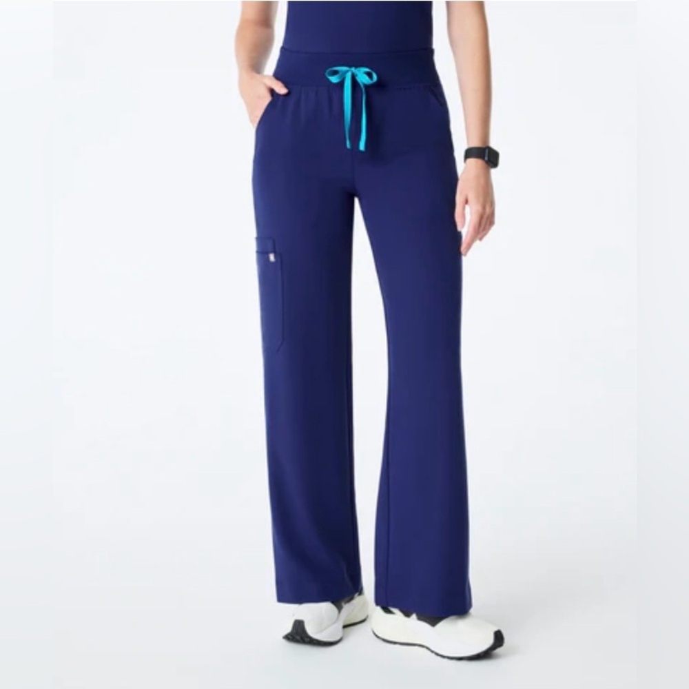 Figs Limited Edition Isabel Wide Leg Scrub Pants in Sapphire. Medium Tall. NWT.
